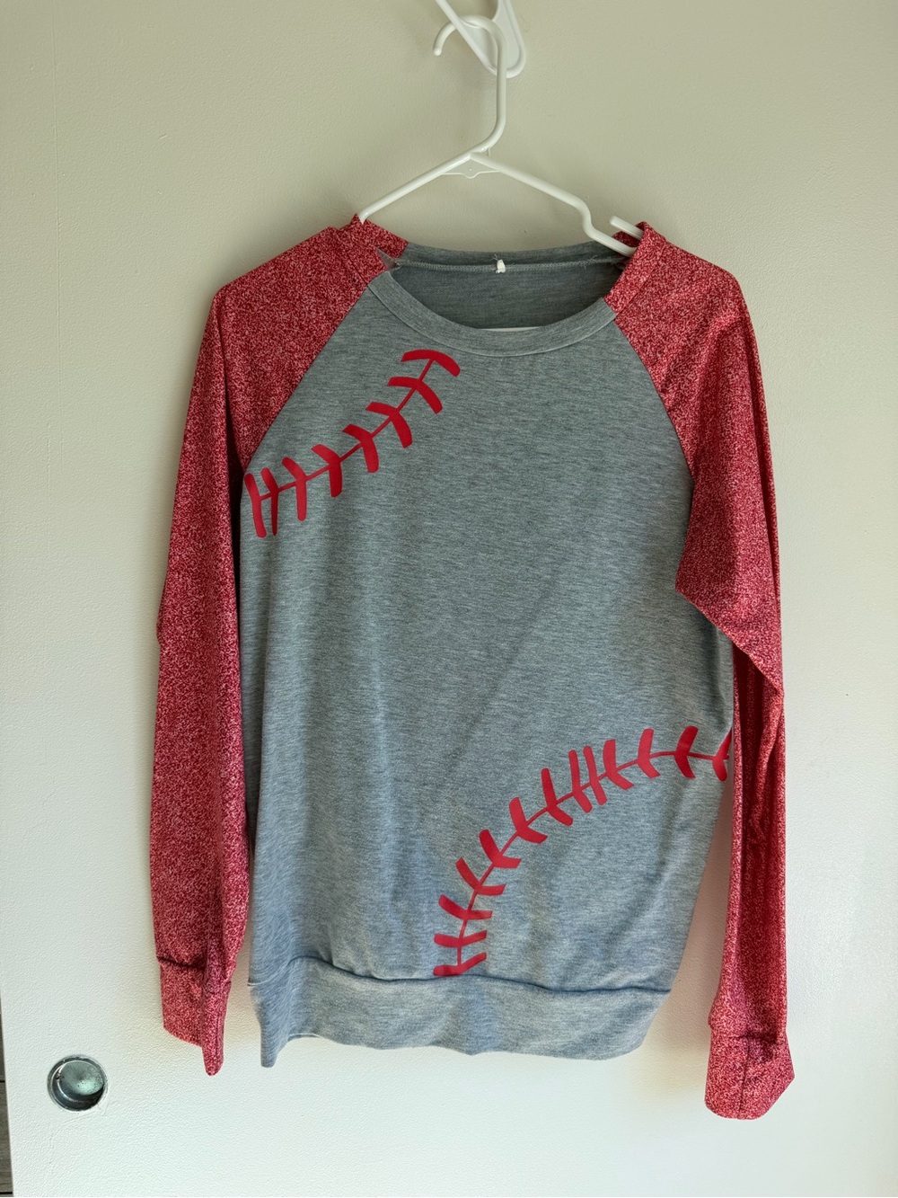 Girls' Gray & Red Baseball Graphic Raglan Sweatshirt